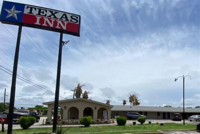 Texas Inn Seguin Exterior photo